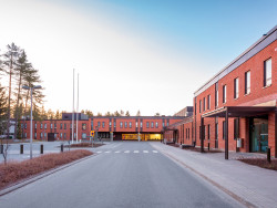 Punatiilinen rakennus. Kuva Jyväskylän kaupunki